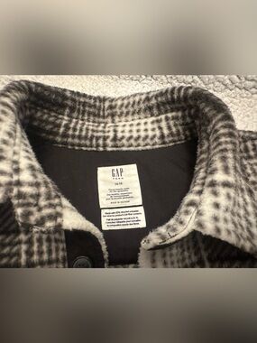 GAP Plaid Fleece Shacket in Black & White